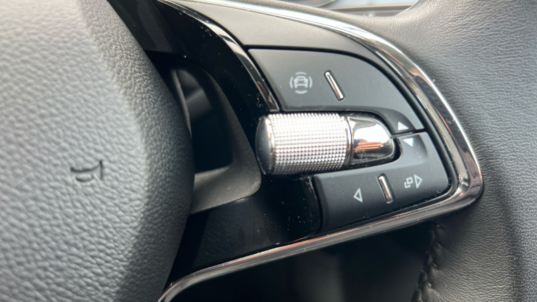 Skoda Superb 2.0 TDI CR SE L 5dr DSG Diesel Hatchback